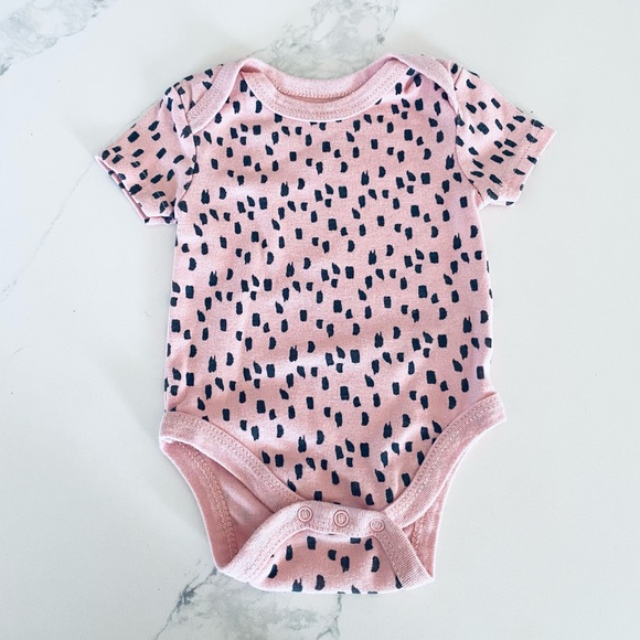 Other - 🌸2FOR$20🌸Emily and Oliver onesie